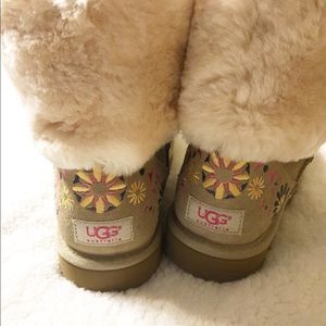 UGG low boots.
